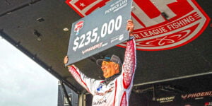 Brent Crow from Hartselle Alabama wins MLF Toyota Championship 1