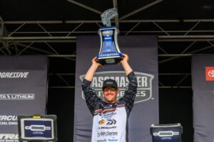 Cory Johnston Wins First Elite Title