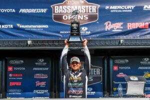 Keith Poche wins Bassmaster central open on the Red River