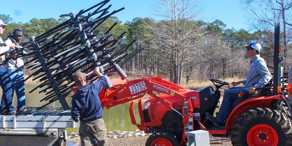 MLF Pros and Fisheries Management Division Deploy Artificial Fish Habitat into Sam Rayburn