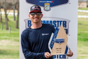 Nate Gloria wins BAS Kayak at Lake Fork