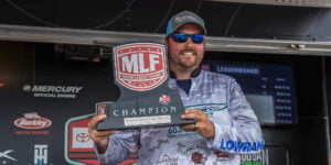 Steve Esteswins MFL Toyota Series on Champlain