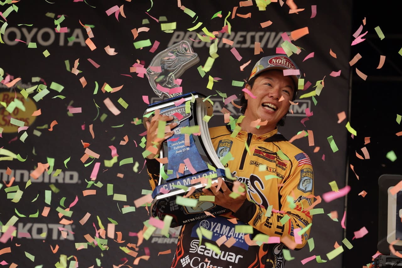 Taku Ito spot on in Alabama for win in Bassmaster Elite at Smith Lake 1