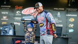 andrew upshaw wins flw cost championship