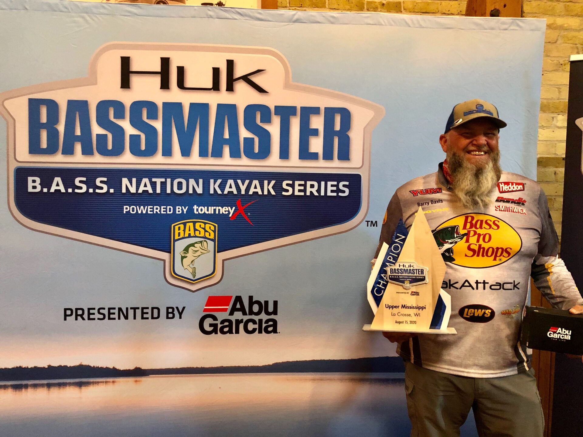 barry davis win bass kayak series